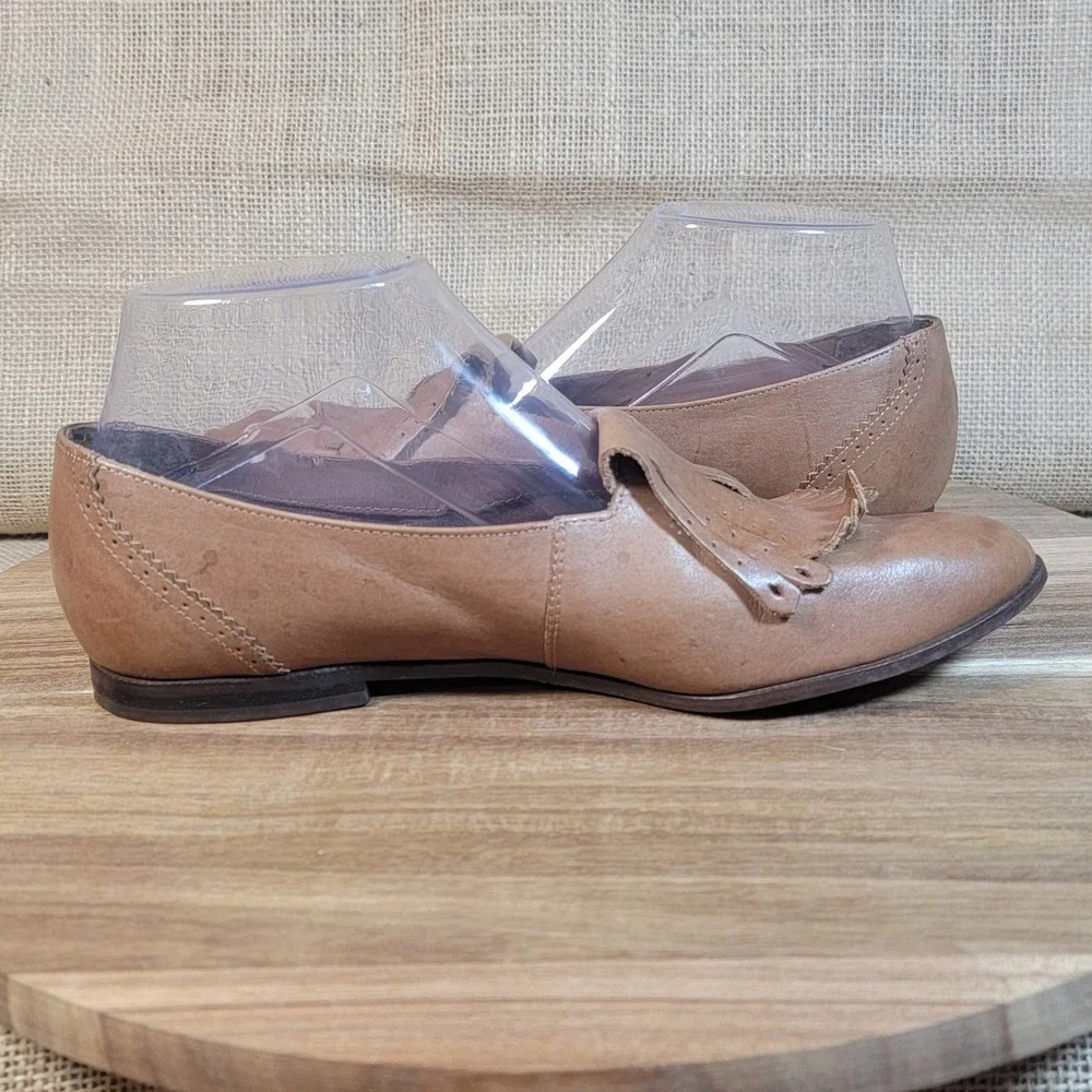 9 West Women's Loafers Brown‎ Leather Slip On Flats Fringe Detail Size 7 M
